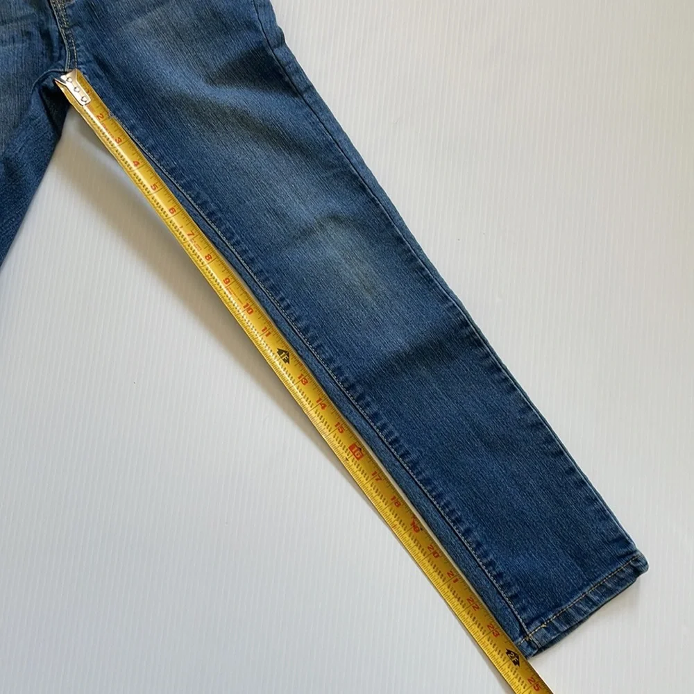 Lucky brand Cate skinny girls jean.  Size 10
